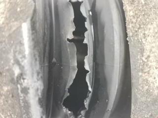 Стойка передняя правая, ориг. номер 9173850, T106025, Volvo S70 1996-2000