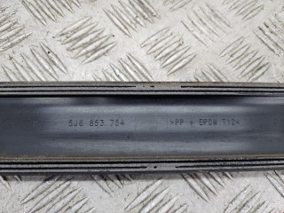 Молдинг двери задней правой, ориг. номер 5J0853754, Skoda Fabia 2007-2010