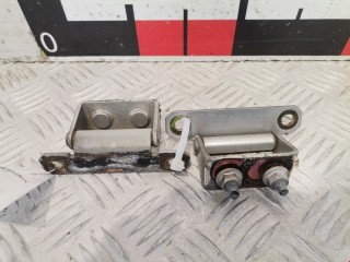Петля крышки багажника Nissan X-Trail 2000-2004