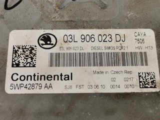 Блок управления двигателем, ориг. номер 03L906023DJ, Skoda Fabia 2007-2010