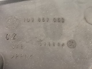 Накладка декоративная на торпедо, ориг. номер 1U1857053, 1U1857053A, Skoda Octavia 1996-2000