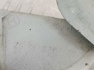 Петля капота правая, ориг. номер A6397500251, A6397500351, Mercedes Vito W639 2003-2010