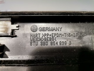 Молдинг двери передней левой, ориг. номер 3B0854939B, Volkswagen Passat 1996-2001