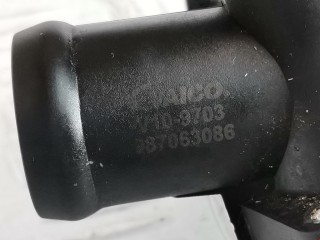 Фланец (тройник) системы охлаждения, ориг. номер 06B121132H, 987063086, Volkswagen Passat 1996-2001