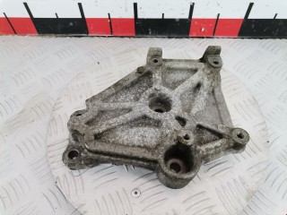 Кронштейн компрессора кондиционера, ориг. номер MR398282, Mitsubishi Space Star 1998-2002