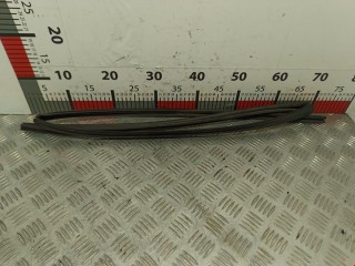 Молдинг стекла двери наружный, ориг. номер 7572012742, Toyota Corolla 2002-2007