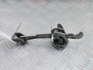 Ограничитель открывания двери передней Opel Zafira 2003-2006