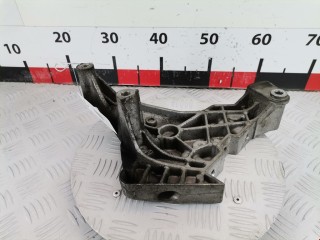 Кронштейн двигателя Volkswagen Passat 2005-2010