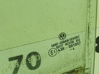 Стекло двери задней левой, ориг. номер 1K6845025D, Volkswagen Golf 1997-2006