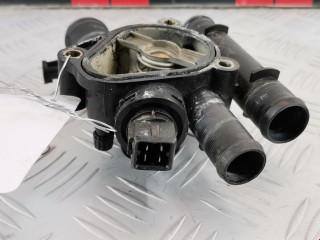 Корпус термостата, ориг. номер 8200112054B, 8200674366, Renault Scenic 2003-2006