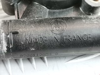 Корпус термостата, ориг. номер 8200112054B, 8200674366, Renault Scenic 2003-2006