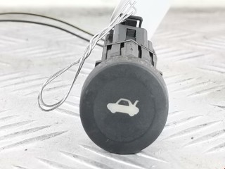 Кнопка открытия багажника, ориг. номер 2S6T19B514AA, Ford Fiesta 1999-2002