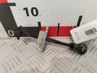 Ограничитель открывания двери задней, ориг. номер DD1072270B, Mazda 2 2003-2005