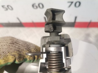 Ручка внутренняя передняя левая, ориг. номер D35159330C, Mazda 2 2003-2005