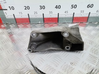 Кронштейн двигателя, ориг. номер 8D0199307P, 8D0199305A, Volkswagen Passat 1996-2001