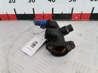 Фланец (тройник) системы охлаждения, ориг. номер 058121133B, 058121132, Volkswagen Passat 1996-2001