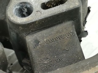 Подушка крепления двигателя, ориг. номер 90473846, Opel Astra 1991-1994