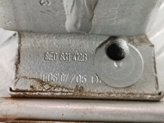 Петля двери передней правой, ориг. номер 8E0831412E, 8E0831412B, Audi A3 2003-2005