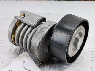 Натяжитель ремня генератора Volkswagen Golf 1991-2000