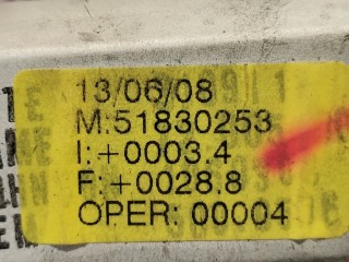 Стеклоподъемник передний правый, ориг. номер 51830253, 51943448, Lancia Delta 2008-2011