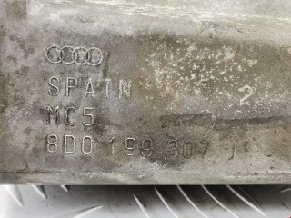 Кронштейн двигателя, ориг. номер 8D0199305A, 8D0199307J, Volkswagen Passat 1988-1997