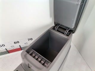Подлокотник, ориг. номер GJ6A64431T, Mazda 6 2002-2005