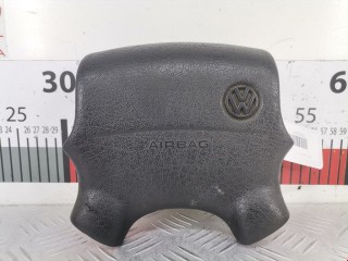 Подушка безопасности водителя Volkswagen Passat 1988-1997