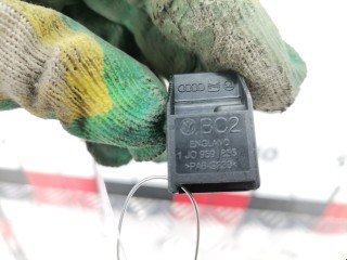 Кнопка стеклоподъемника, ориг. номер 1J0959855, 3B0959855B, Volkswagen Passat 2000-2005