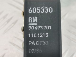 Замок двери передней левой, ориг. номер 90532427, 90509511, Opel Corsa 1993-2000