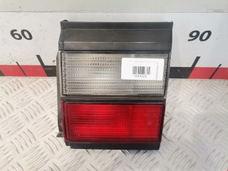 Фонарь крышки багажника правый Volkswagen Passat 1988-1997