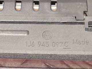 Стоп-сигнал, ориг. номер 1J6945097C, 1J6945131C, Volkswagen Golf 1997-2006