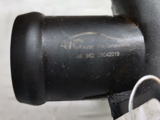 Фланец (тройник) системы охлаждения, ориг. номер 06B121132H, Volkswagen Passat 1996-2001