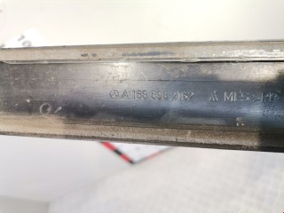 Молдинг двери передней левой, ориг. номер A1686982162, Mercedes A W168 2001-2004