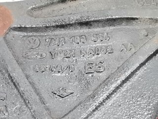 Кронштейн двигателя, ориг. номер YM216A092AA, Ford Galaxy 1995-2000