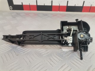 Кронштейн ручки двери, ориг. номер 2S61A224A36AF, Ford Fiesta 2001-2007