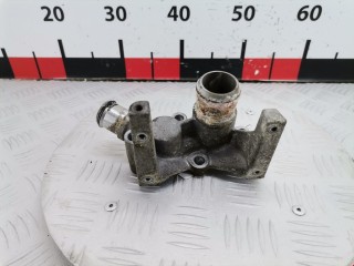 Фланец (тройник) системы охлаждения Ford Focus 2001-2005