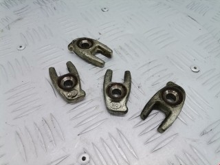 Скоба (кронштейн) крепления форсунки, ориг. номер 8200433867, Renault Clio 2003-2013