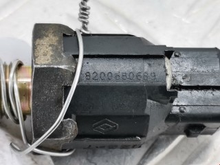 Датчик детонации, ориг. номер 8200680689, Renault Clio 2003-2013