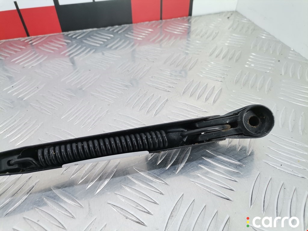 Щеткодержатель задний Mazda 6 2002-2005, хетчбэк 5 дв., левый руль, GJ6J67421A, фото 5
