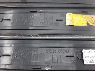 Накладка на порог, ориг. номер 6791405060, Toyota Avensis 2008-2011