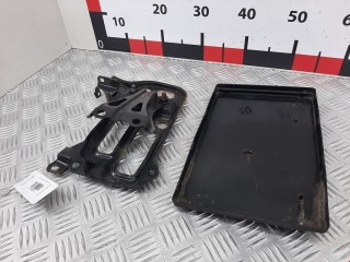 Полка аккумулятора, ориг. номер 7441005030, Toyota Avensis 2008-2011