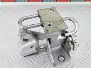 Петля двери Audi Q7 2005-2009