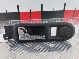 Ручка внутренняя задняя левая Volkswagen Passat 2000-2005