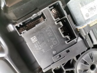 Стеклоподъемник передний правый, ориг. номер 3AA837756, 3AA837462B, Volkswagen Passat 2011-2015