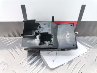 Кнопка стеклоподъемника, ориг. номер 13301886, Opel Zafira 2011-2016