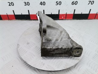 Кронштейн двигателя, ориг. номер 8D0199307P, 8D0199305A, Volkswagen Passat 1996-2001