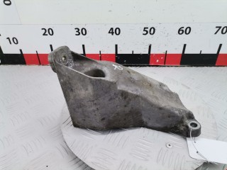 Кронштейн двигателя, ориг. номер 8D0199307P, 8D0199305A, Volkswagen Passat 1996-2001