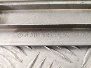 Молдинг двери передней правой, ориг. номер A2086900662, Mercedes CLK W208 1997-2000