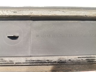 Молдинг двери задней левой, ориг. номер 13137774, 13137828, Opel Zafira 2005-2008