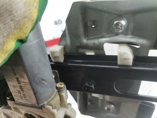 Стеклоподъемник передний левый, ориг. номер A1687202946, A1688204542, Mercedes A W168 2001-2004